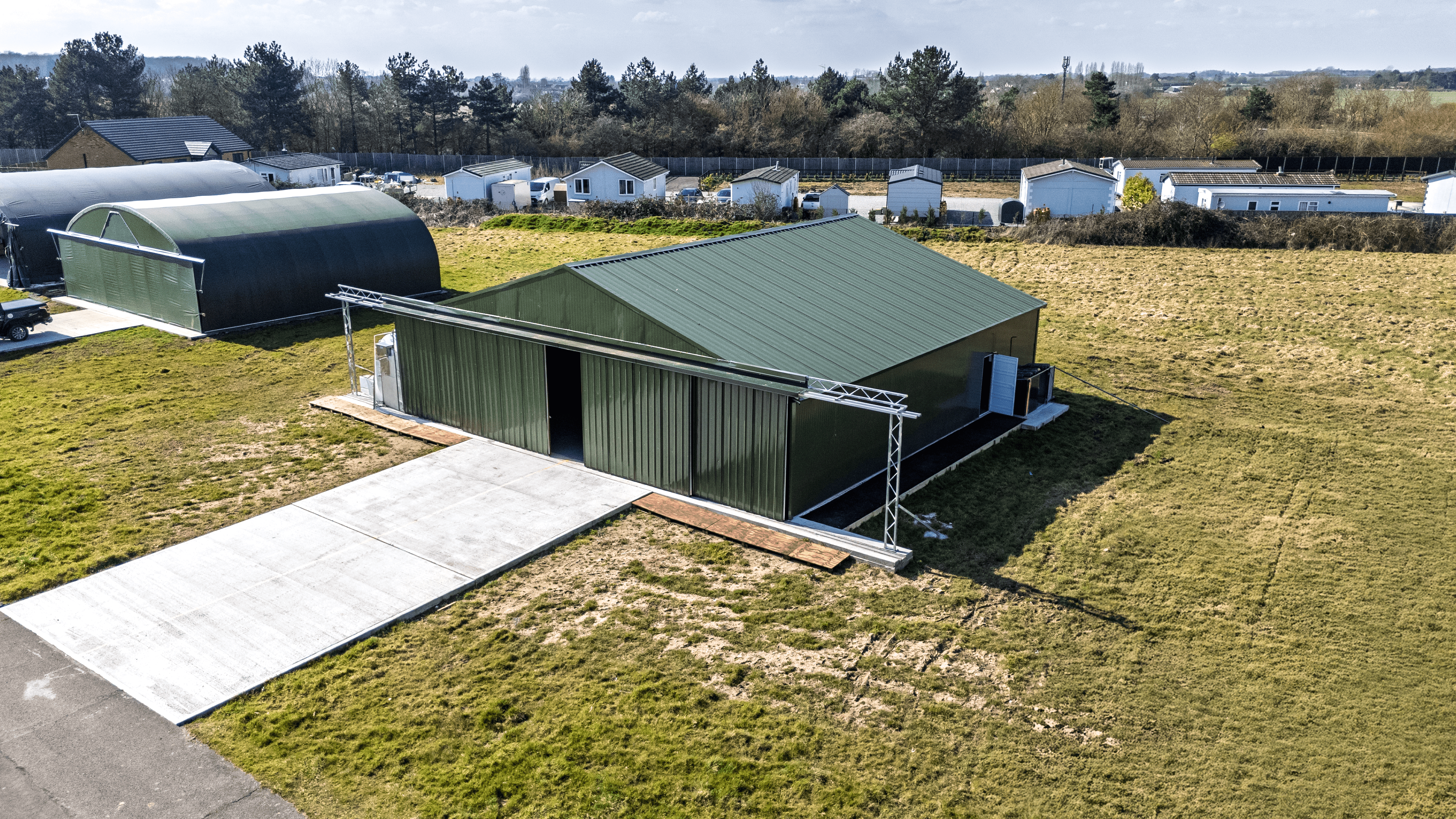 Hangar de aviones de acero