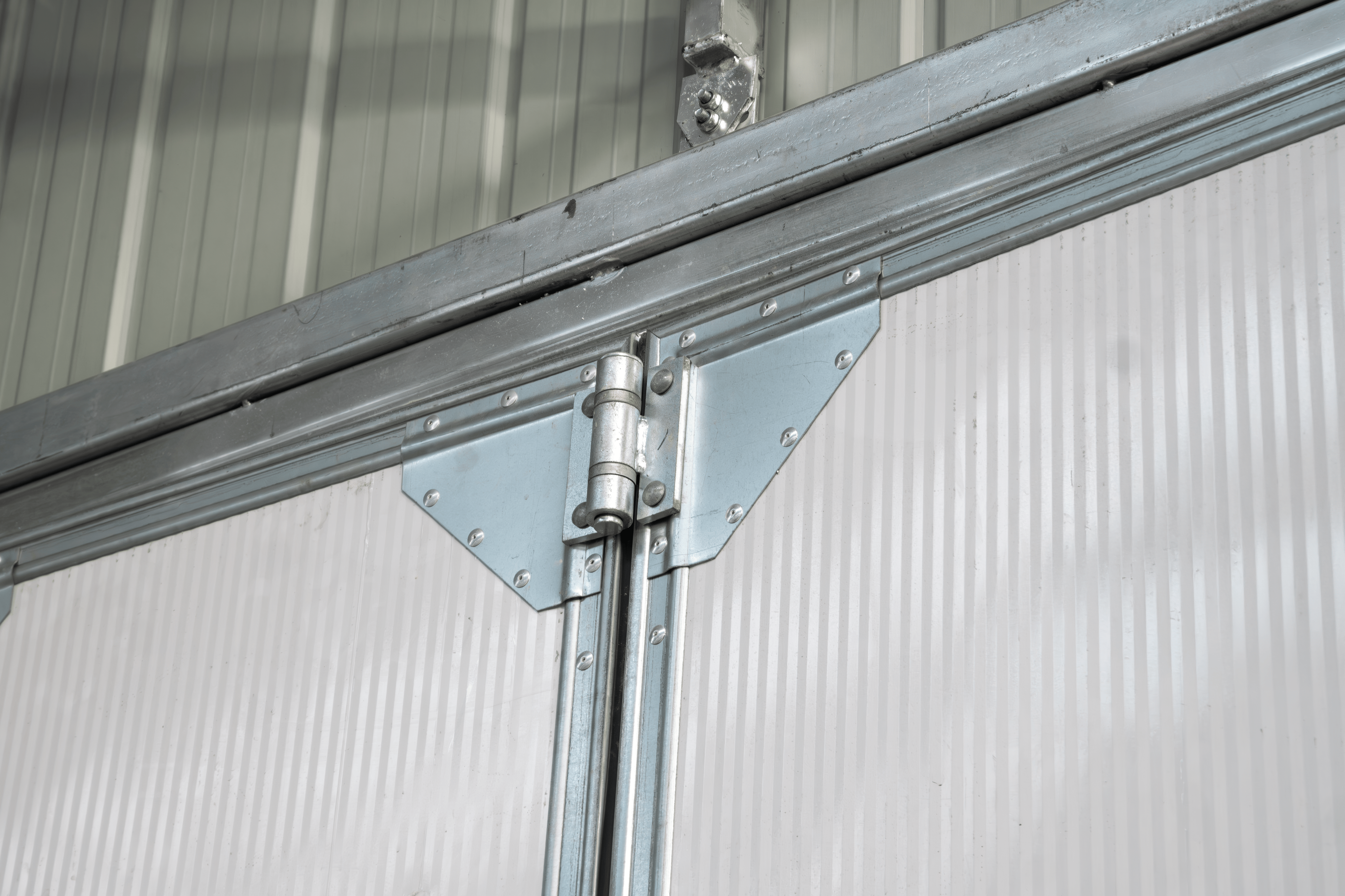 Hangar de aviones de acero