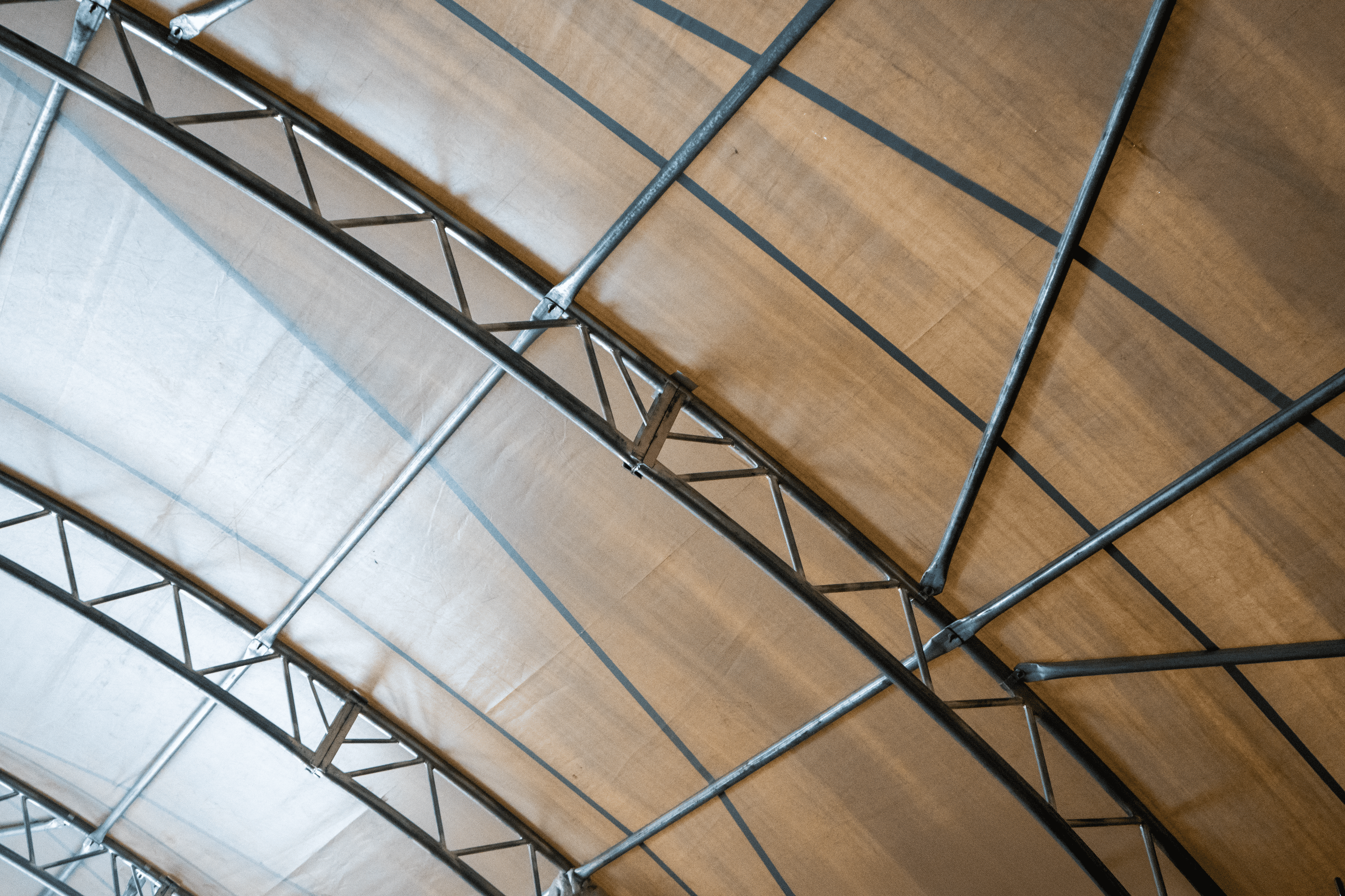 Refugio de Contenedor - 60 pies x 80 pies x 20 pies (18 m x 24.3 m x 6 m)